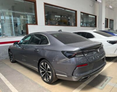 Vinfast LuxA